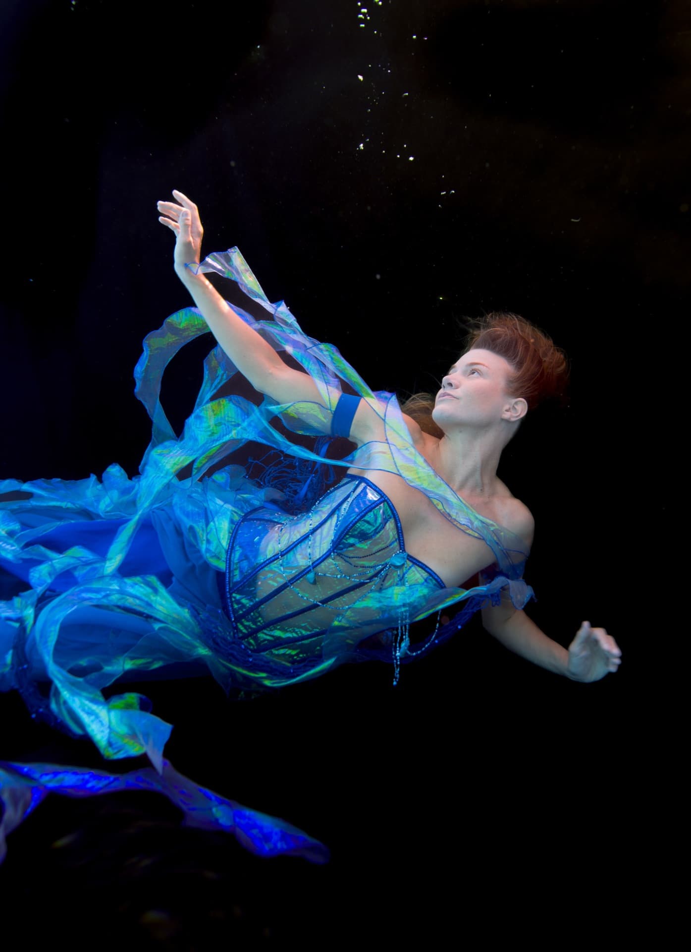 Underwater portrait photography with natural light